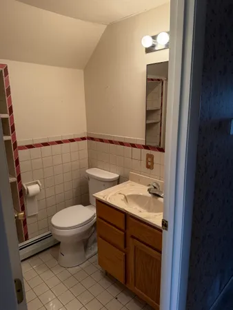 $3,500 | 526 Canaan Street, Unit 2, Canaan, NH 03741