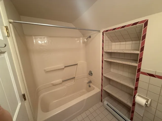 $3,500 | 526 Canaan Street, Unit 2, Canaan, NH 03741