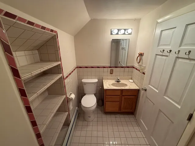 $3,500 | 526 Canaan Street, Unit 2, Canaan, NH 03741