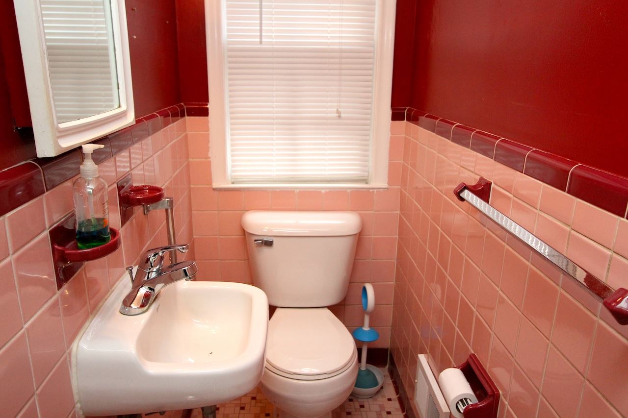 230 Hamilton Road Bloomfield Hills, MI 48301 - Photo 13 of 27 31344155-12.JPG