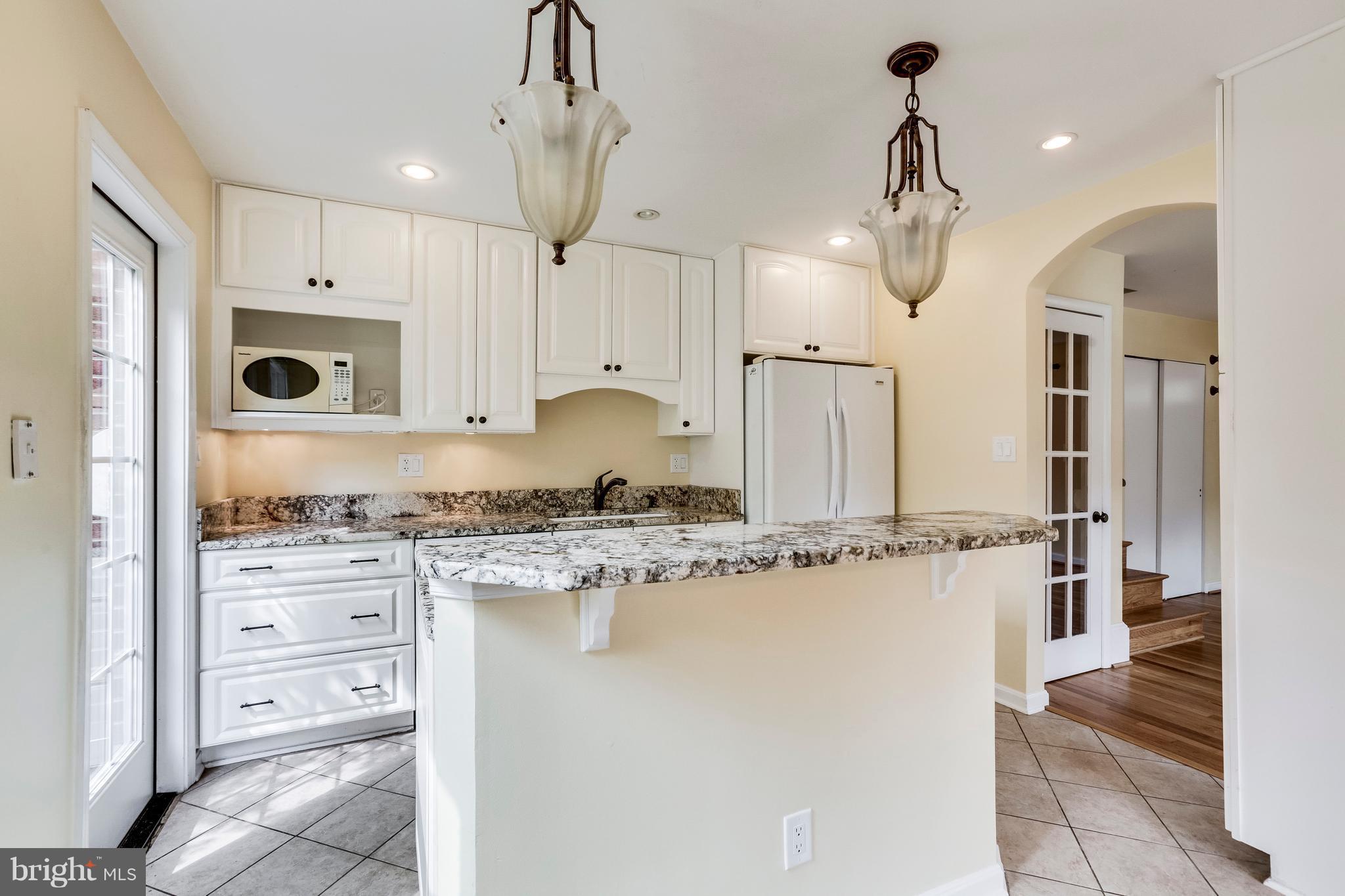5200 Richenbacher Avenue Alexandria, VA 22304 - Photo 8 of 30 Kitchen