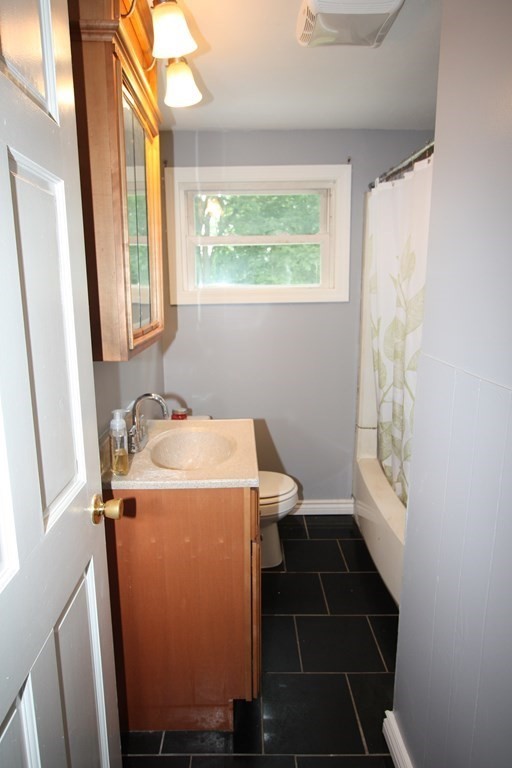 39 Warren Road Auburn, MA 01501 - Photo 13 of 15 Gallery Image 13