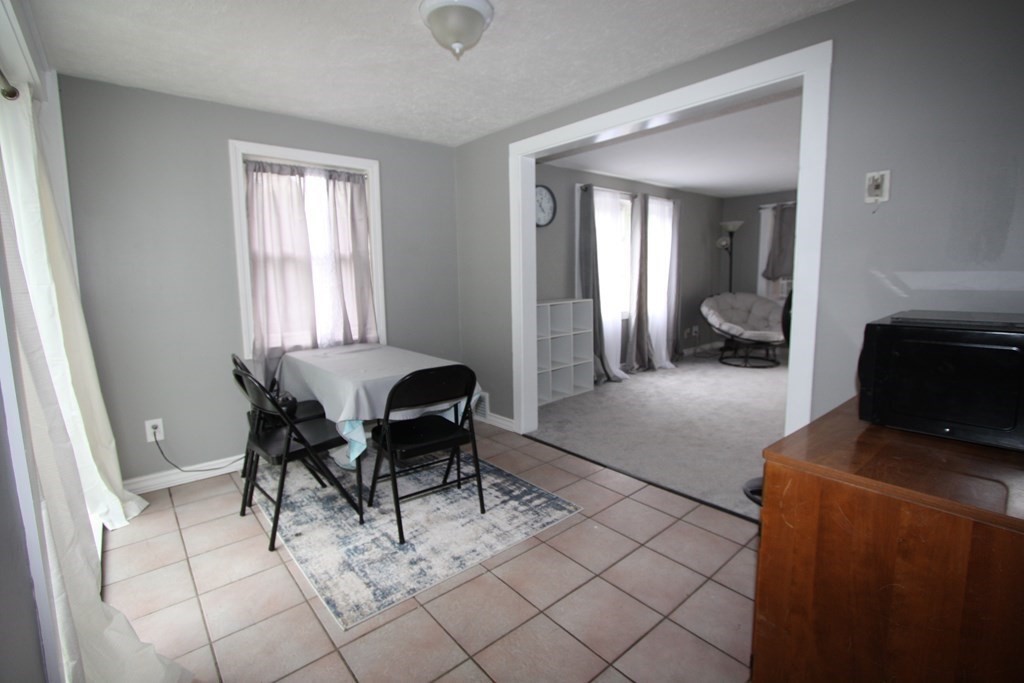 39 Warren Road Auburn, MA 01501 - Photo 7 of 15 Gallery Image 7