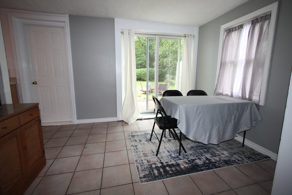 39 Warren Road Auburn, MA 01501 - Photo 8 of 15 Gallery Image 8