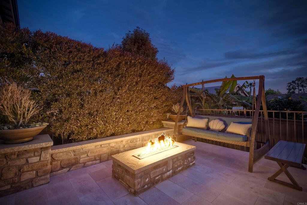 917 Santo Way Cardiff-by-the-Sea, CA 92007 - Photo 41 of 43 a view of sitting area with furniture and a yard