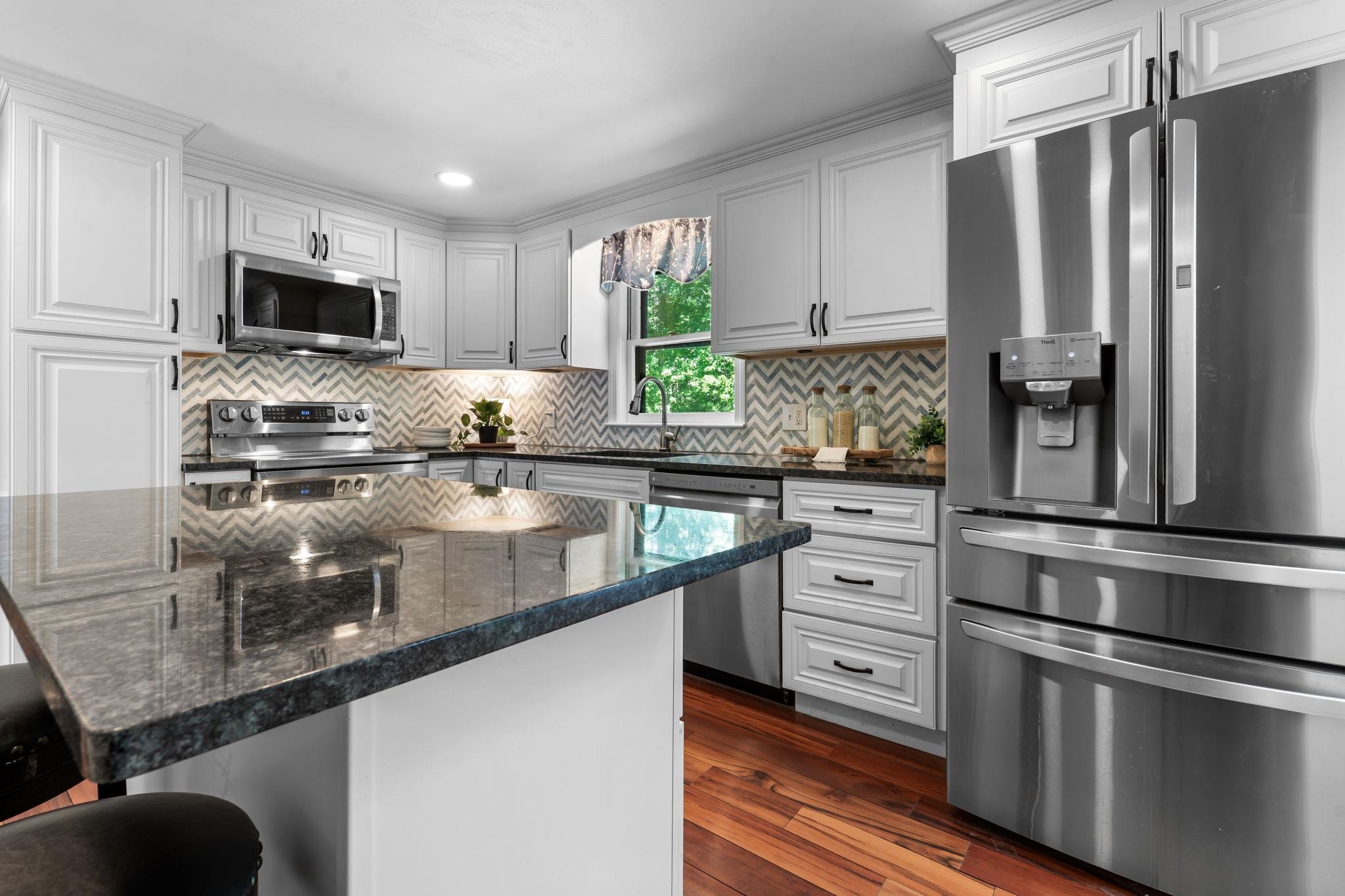 15 Brier Lane Derry, NH 03038 - Photo 11 of 42