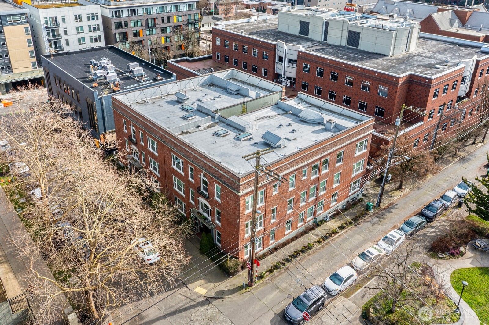 901 Northeast 43rd Street, Unit 306 Seattle, WA 98105 - Photo 18 of 23