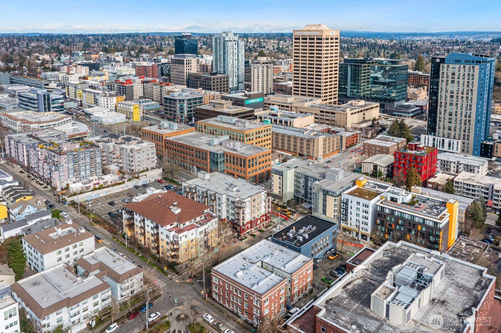 901 Northeast 43rd Street, Unit 306 Seattle, WA 98105 - Photo 20 of 23 a picture of city view