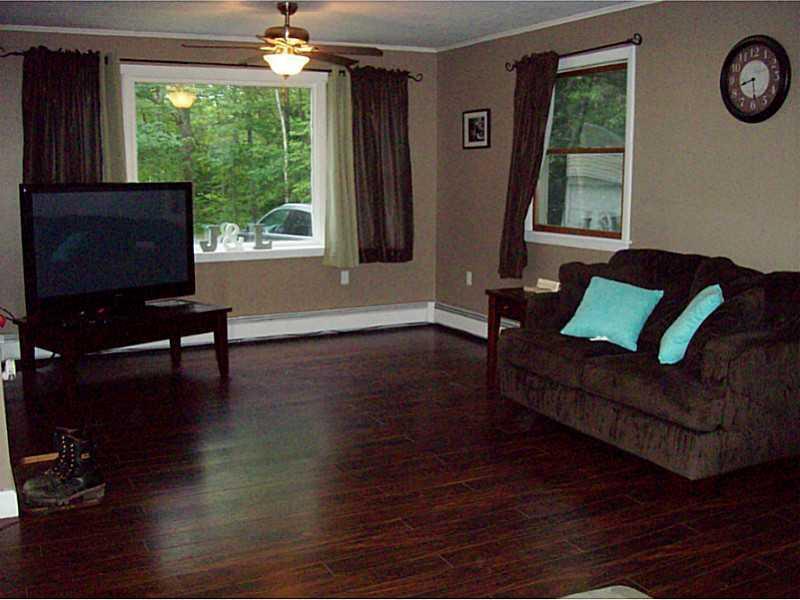566 Bog Road Hermon, ME 04401 - Photo 9 of 22 Living Room.