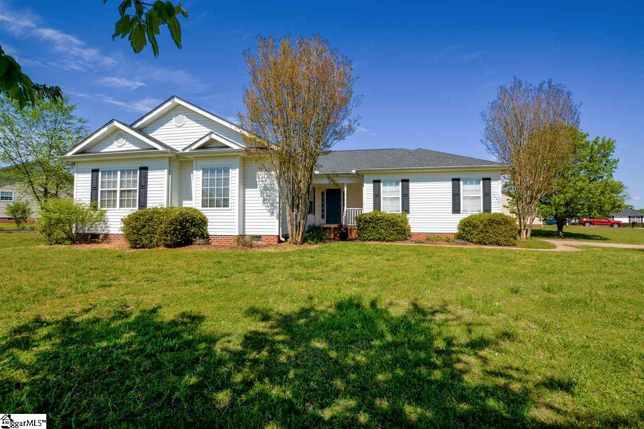 31 Red Quail Lane Greer, SC 29651 - Photo 1 of 32 Gallery Image 1
