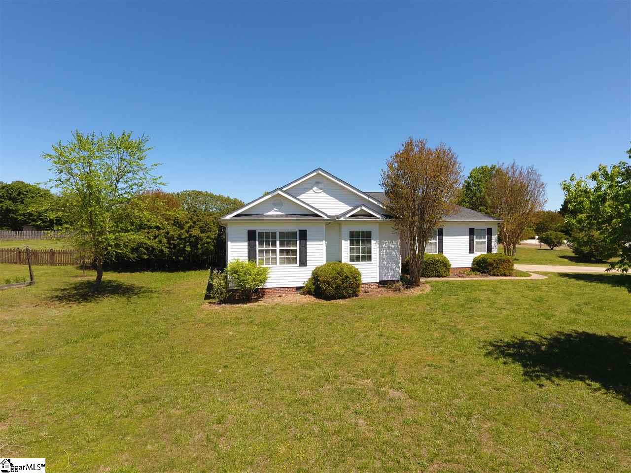 31 Red Quail Lane Greer, SC 29651 - Photo 3 of 32 Gallery Image 3