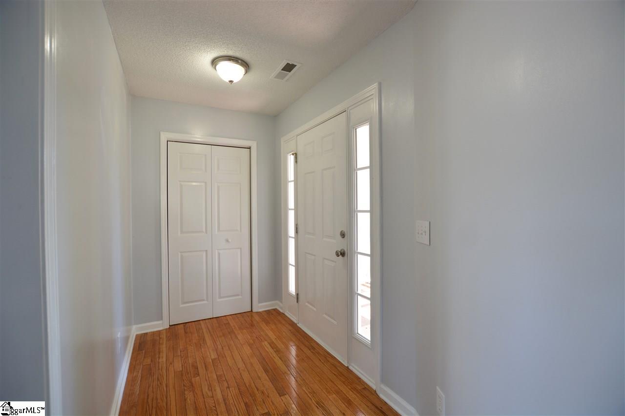 31 Red Quail Lane Greer, SC 29651 - Photo 8 of 32 Gallery Image 8