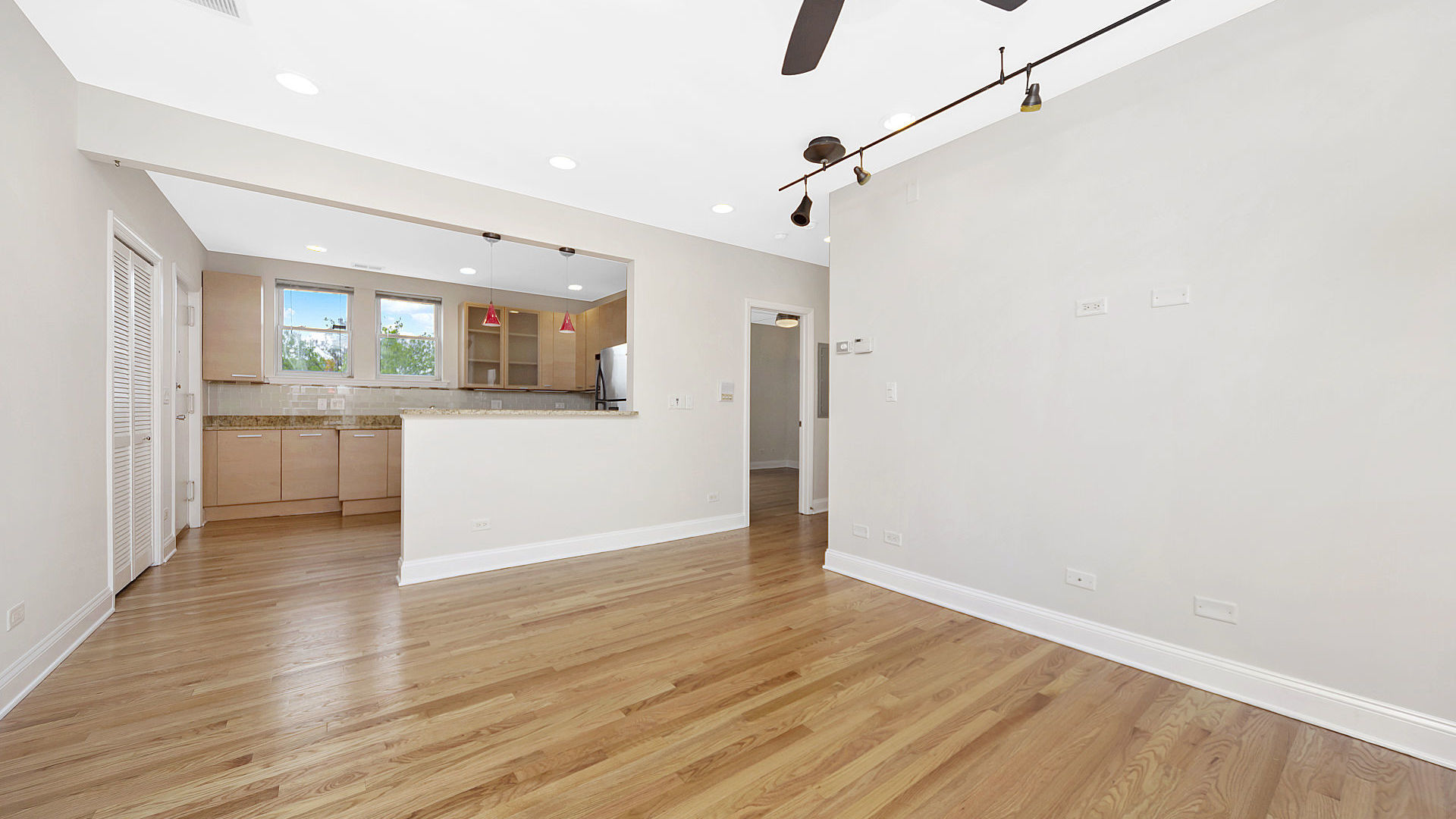 3350 West Grace Street, Unit 3 Chicago, IL 60618 - Photo 3 of 17