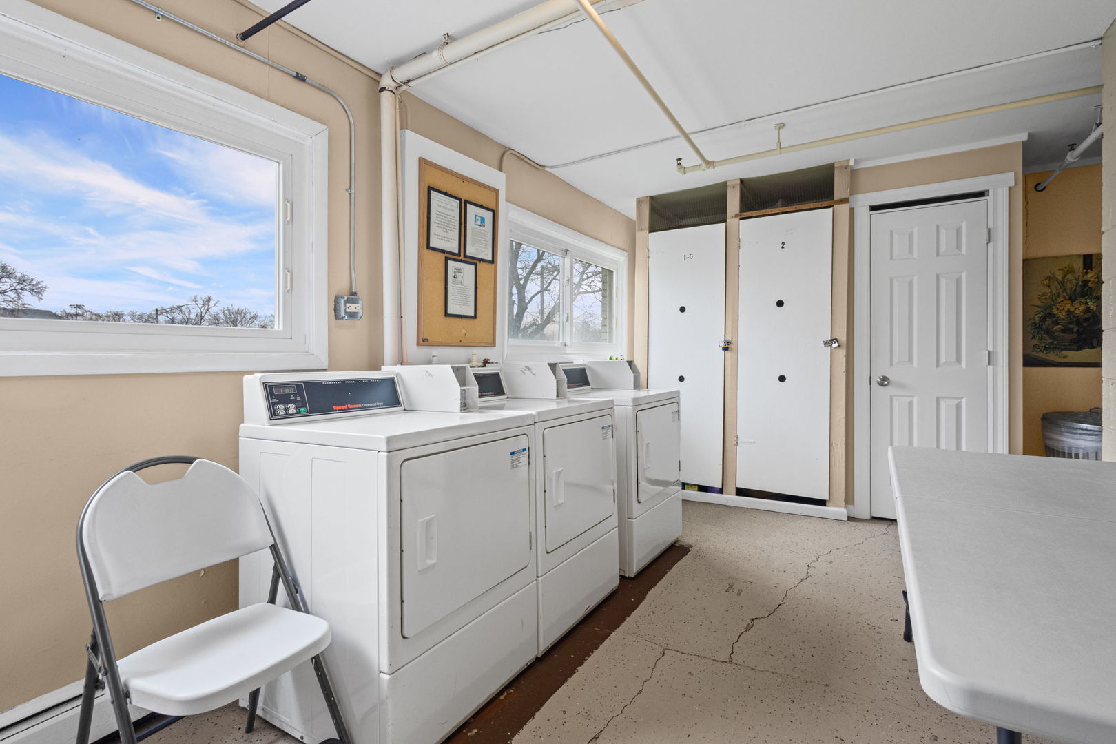 9460 Dee Road, Unit 2H Des Plaines, IL 60016 - Photo 21 of 22