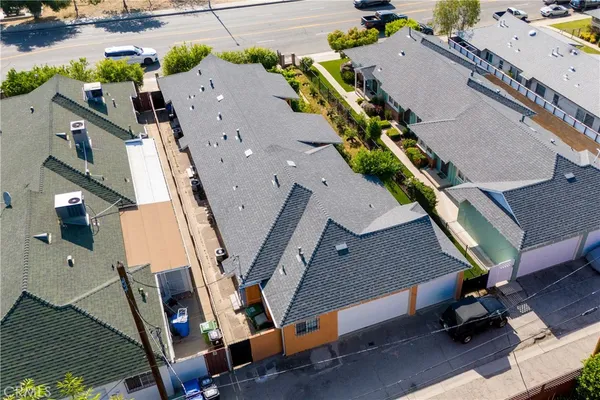 $1,199,000 | 6030 Coldwater Canyon Avenue, North Hollywood, CA 91606