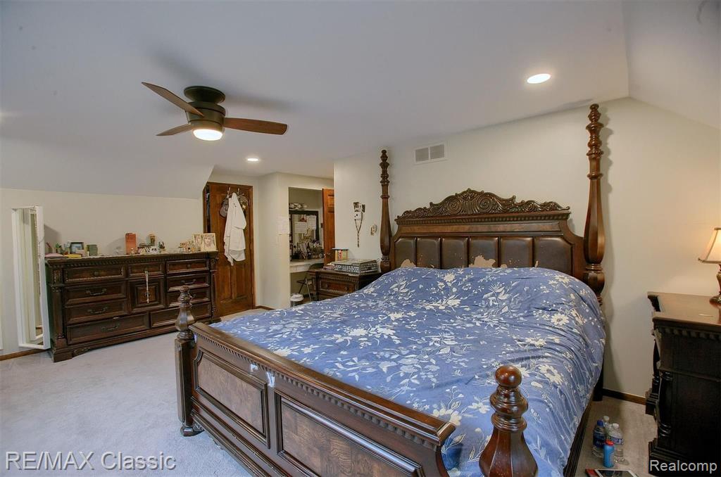 7415 Wing Lake Road Bloomfield Hills, MI 48301 - Photo 19 of 30