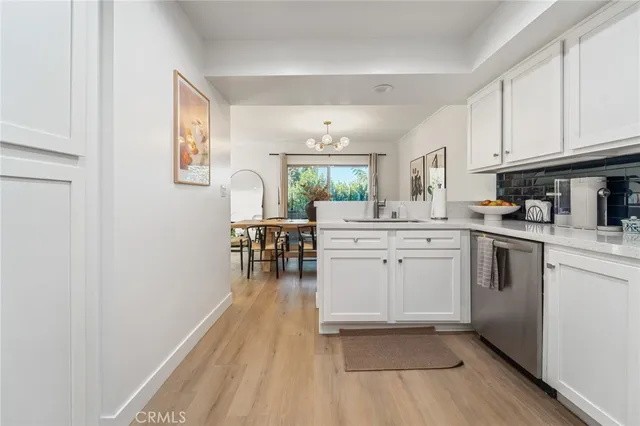 $699,000 | 5440 Lindley Avenue, Unit 201, Encino, CA 91316