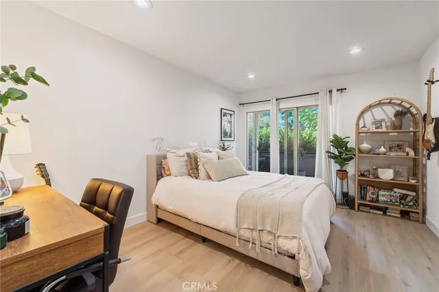 $699,000 | 5440 Lindley Avenue, Unit 201, Encino, CA 91316