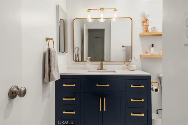 $699,000 | 5440 Lindley Avenue, Unit 201, Encino, CA 91316