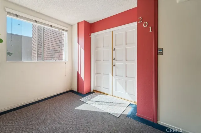 $699,000 | 5440 Lindley Avenue, Unit 201, Encino, CA 91316