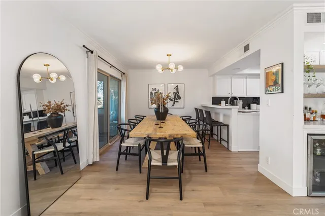 $699,000 | 5440 Lindley Avenue, Unit 201, Encino, CA 91316