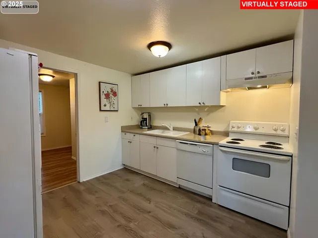 $270,000 | 9511 Northeast Gertz Circle, Portland, OR 97211