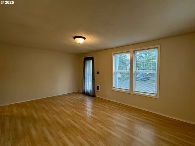 $270,000 | 9511 Northeast Gertz Circle, Portland, OR 97211