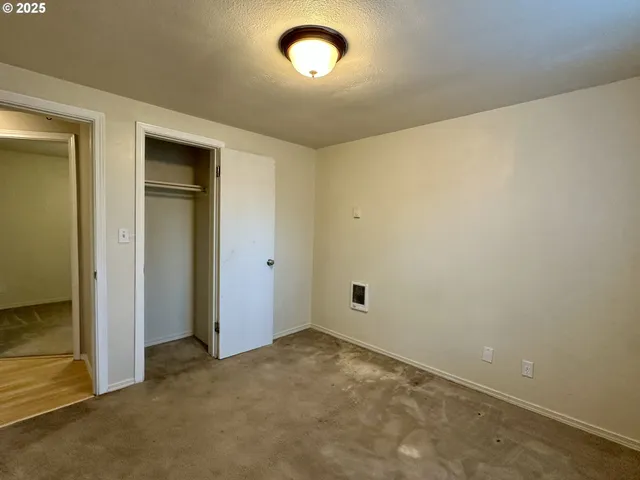 $270,000 | 9511 Northeast Gertz Circle, Portland, OR 97211