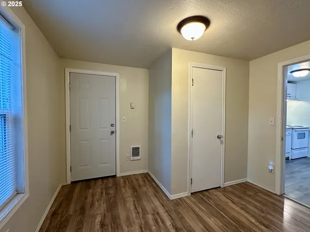 $270,000 | 9511 Northeast Gertz Circle, Portland, OR 97211