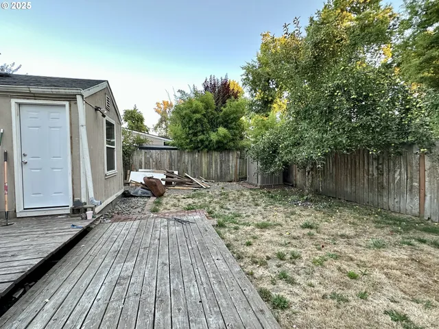 $270,000 | 9511 Northeast Gertz Circle, Portland, OR 97211