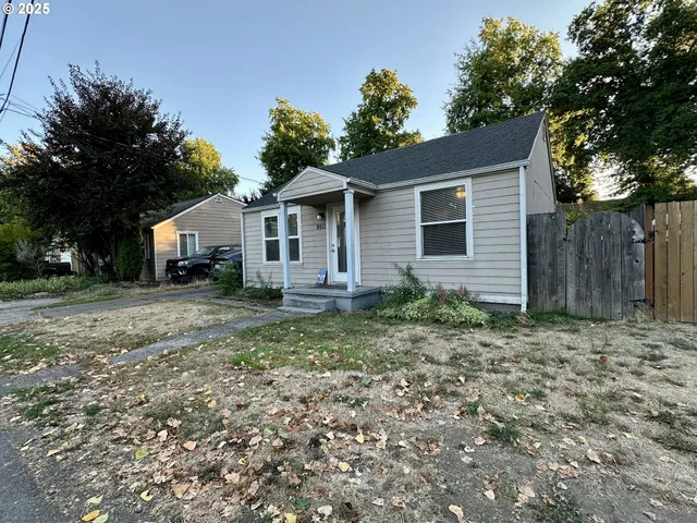 $270,000 | 9511 Northeast Gertz Circle, Portland, OR 97211