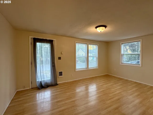 $270,000 | 9511 Northeast Gertz Circle, Portland, OR 97211
