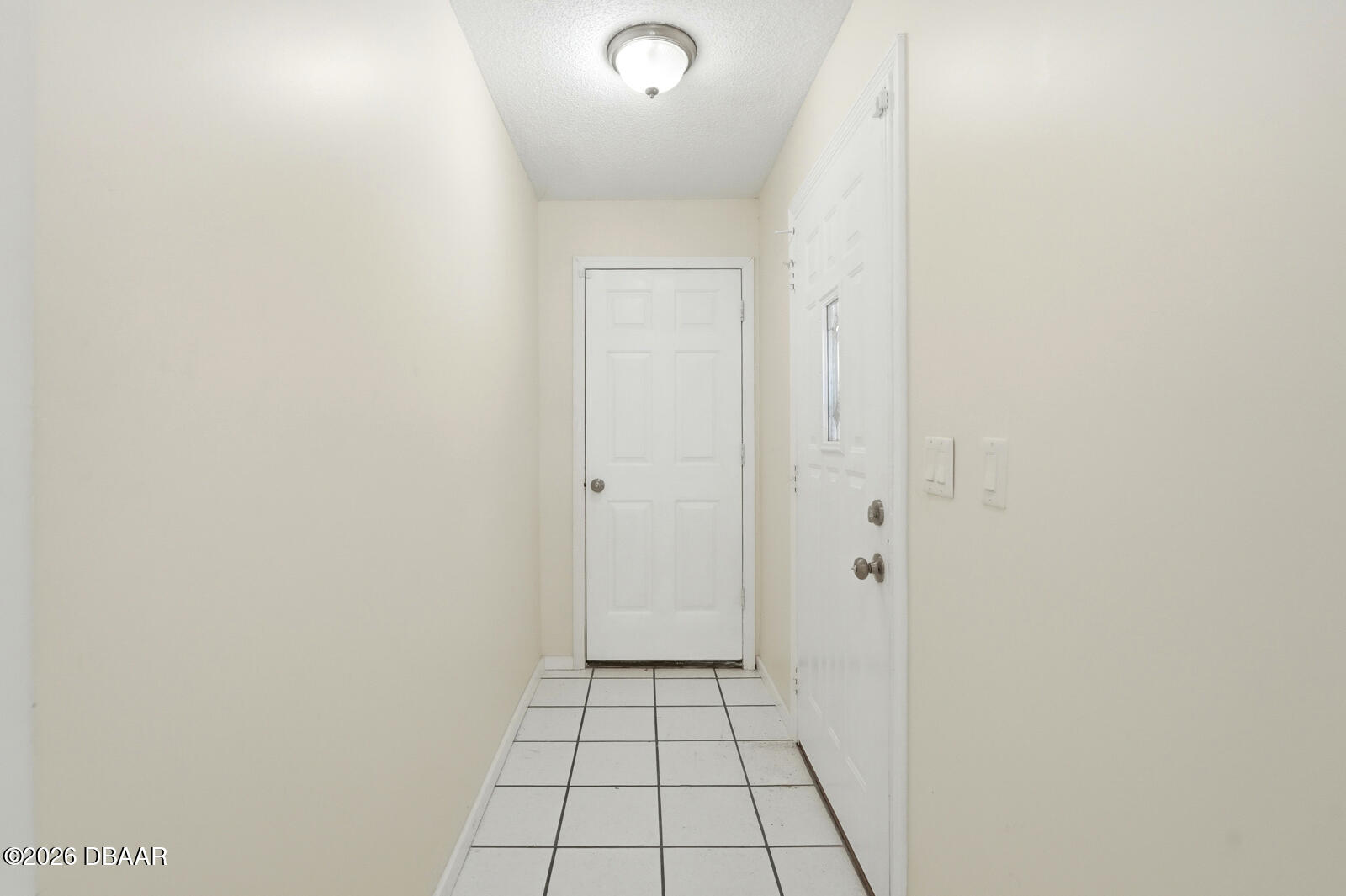 550 Locust Street Port Orange, FL 32127 - Photo 4 of 37 a view of an empty room