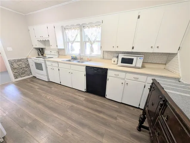 $119,000 | 712 North Jefferson Avenue, Iola, KS 66749