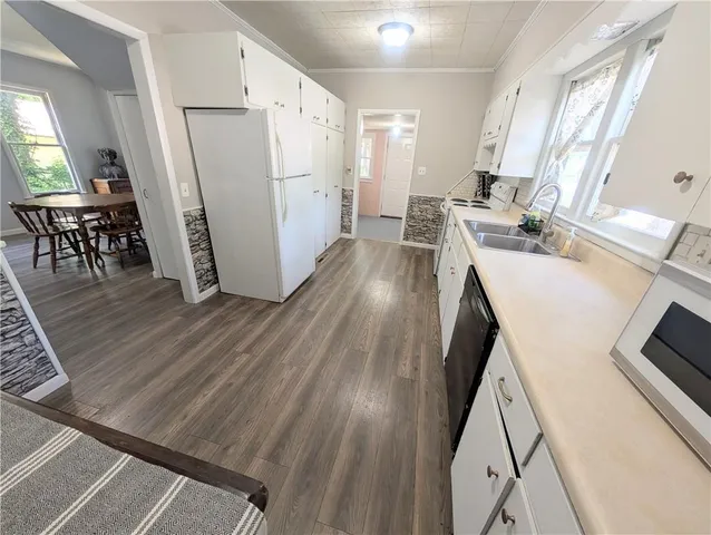 $119,000 | 712 North Jefferson Avenue, Iola, KS 66749