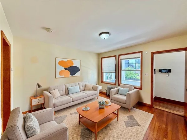 $1,995 | 18 Bigelow Street, Unit 18, Quincy, MA 02169
