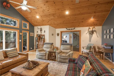 $785,000 | 238 Shasta Drive, Lake Arrowhead, CA 92352