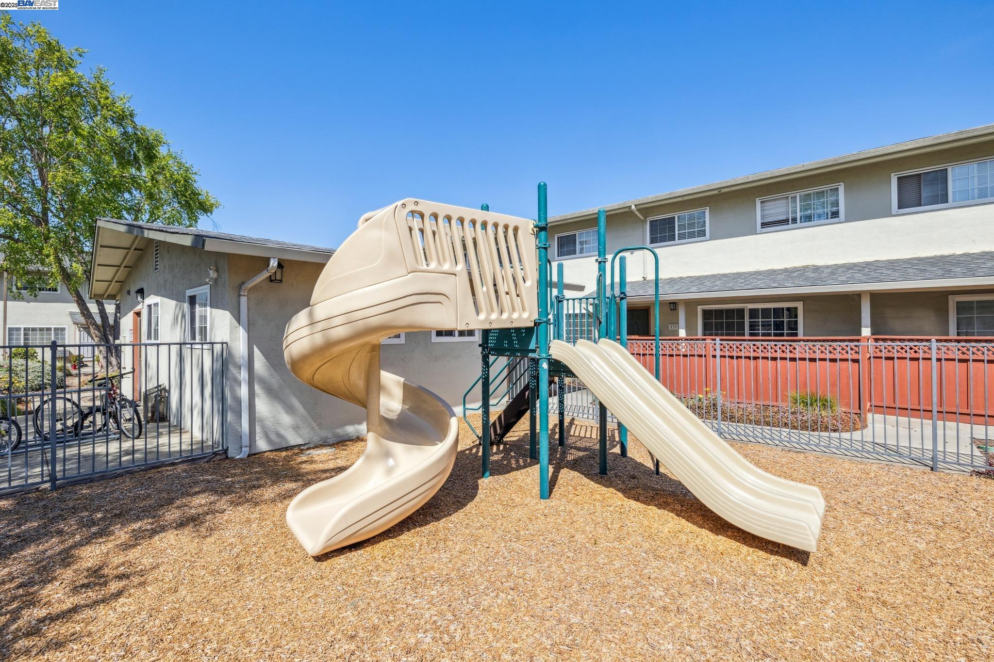 700 Fargo Avenue, Unit 2 San Leandro, CA 94579 - Photo 33 of 39