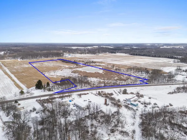 $480,000 | 9835 Belding Road Northeast, Rockford, MI 49341