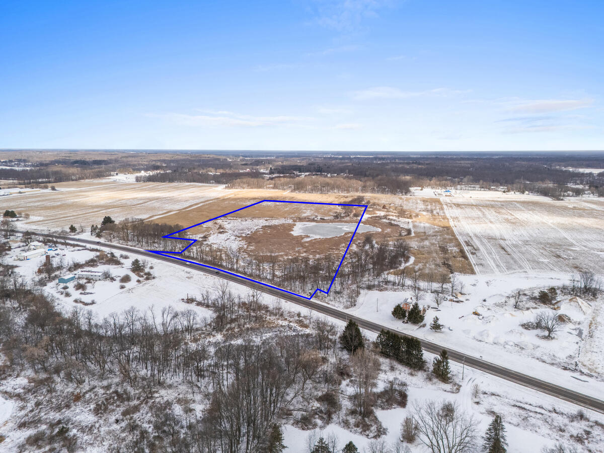 9835 Belding Road Northeast Rockford, MI 49341 - Photo 3 of 12 9835-Belding_203