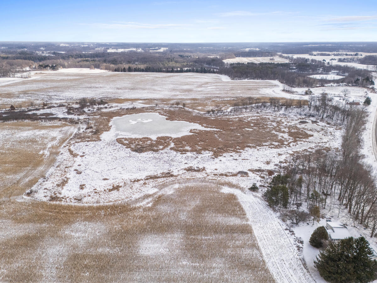 9835 Belding Road Northeast Rockford, MI 49341 - Photo 6 of 12 9835-Belding_203