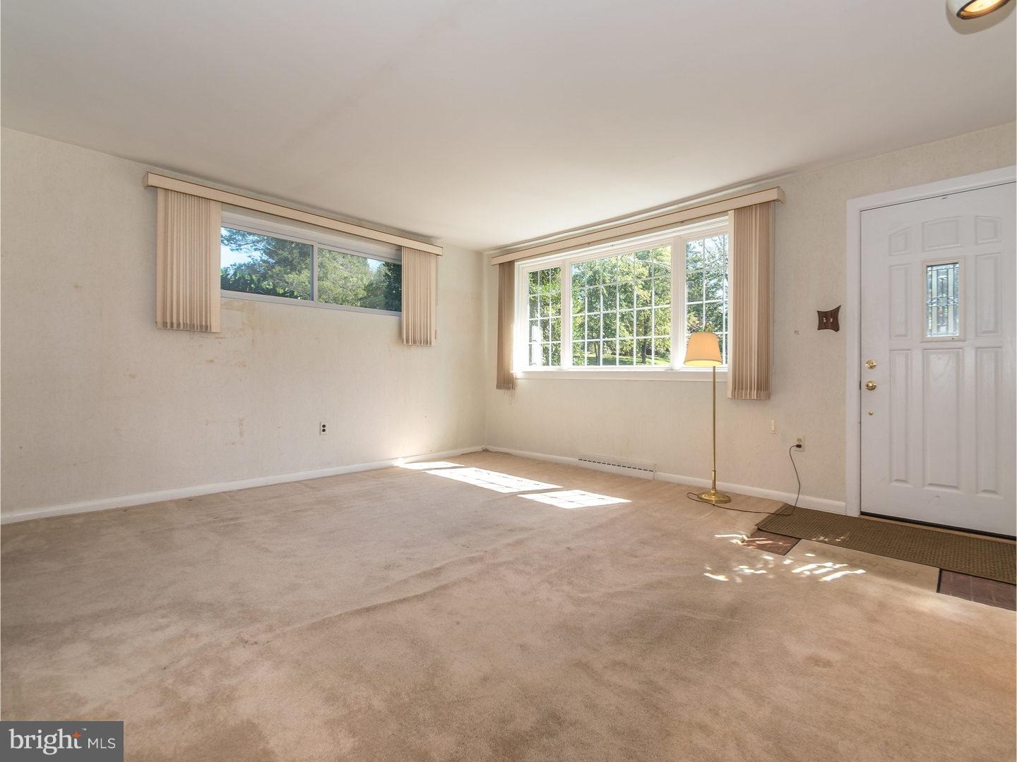 13 Greenlawn Road Paoli, PA 19301 - Photo 3 of 17 Living Room