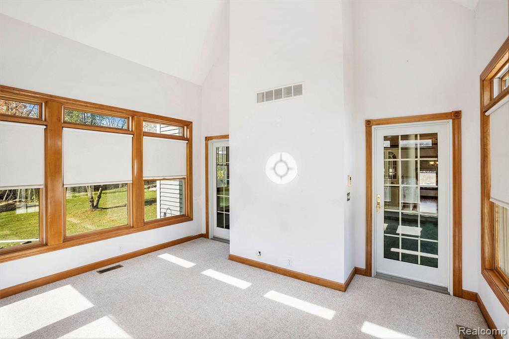 3290 Fisher Road Howell, MI 48855 - Photo 11 of 37 Gallery Image 11