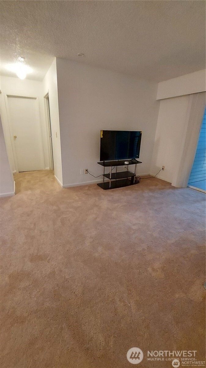 14665 Northeast 34th Street, Unit B22 Bellevue, WA 98007 - Photo 13 of 18