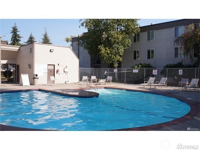 14665 Northeast 34th Street, Unit B22 Bellevue, WA 98007 - Photo 16 of 18