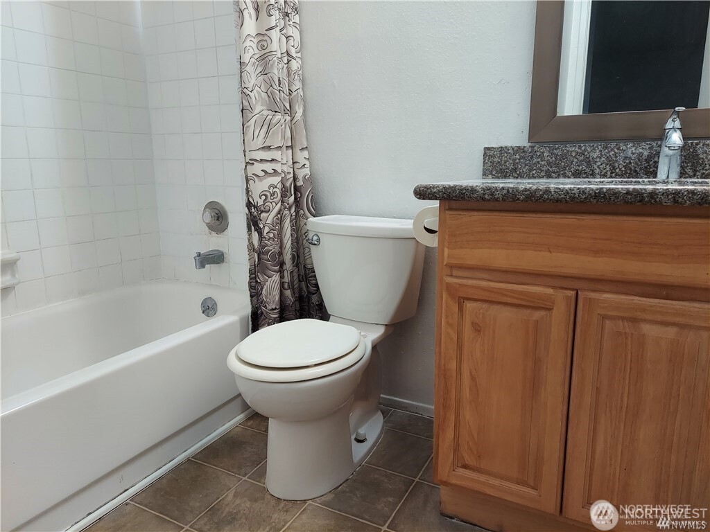 14665 Northeast 34th Street, Unit B22 Bellevue, WA 98007 - Photo 7 of 18