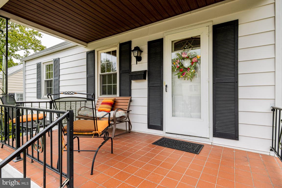 6402 Sharon Road Baltimore, MD 21239 - Photo 4 of 56 Wonderful Covered Front Porch