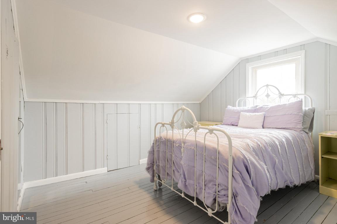 6402 Sharon Road Baltimore, MD 21239 - Photo 35 of 56 Second Level Third Bedroom