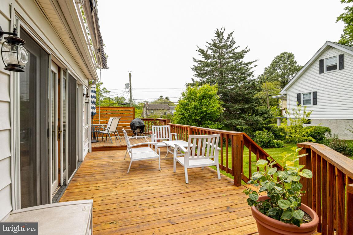 6402 Sharon Road Baltimore, MD 21239 - Photo 47 of 56 Amazing Rear Deck