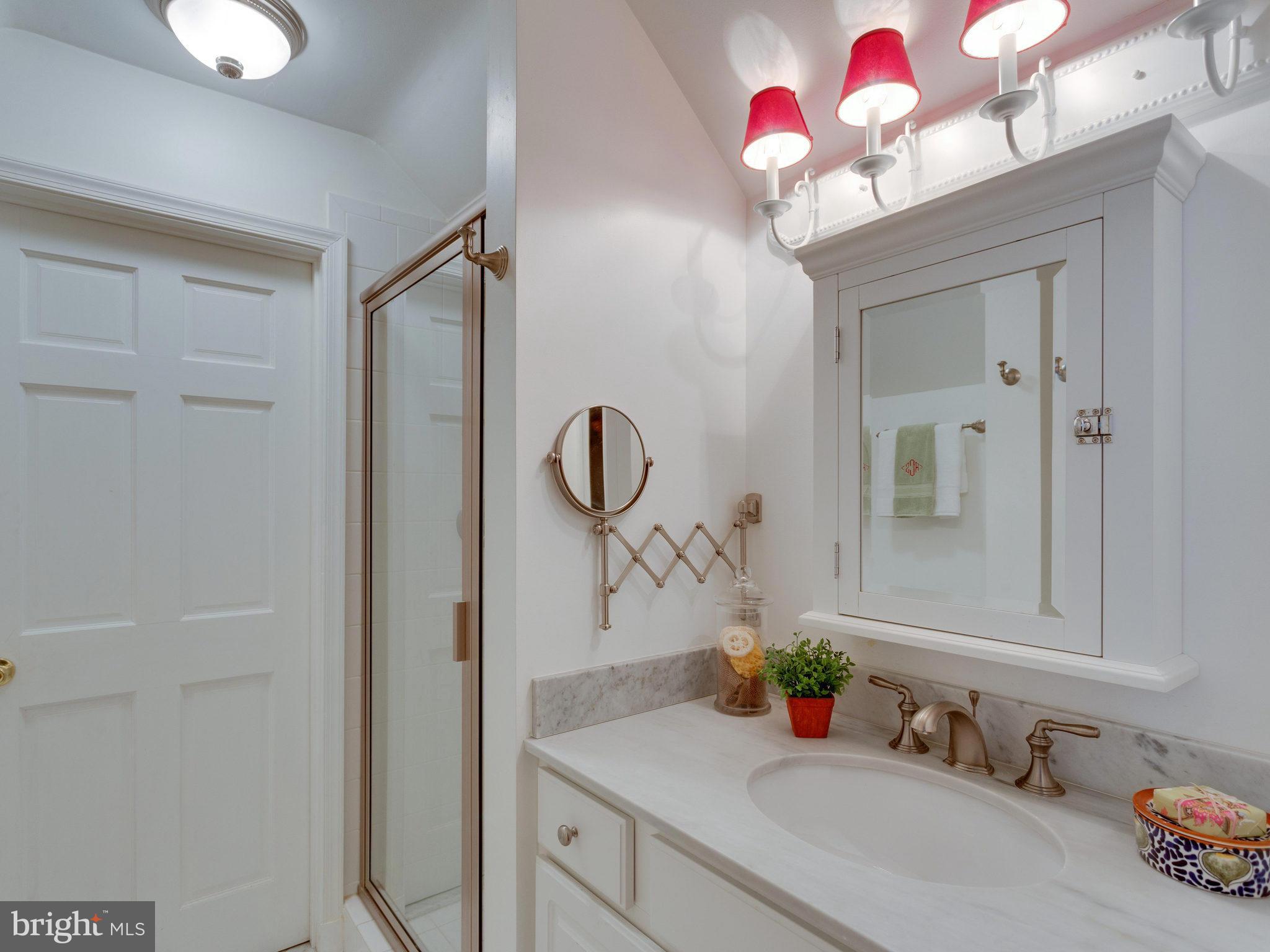 4403 Tournay Road Bethesda, MD 20816 - Photo 23 of 26 Bath